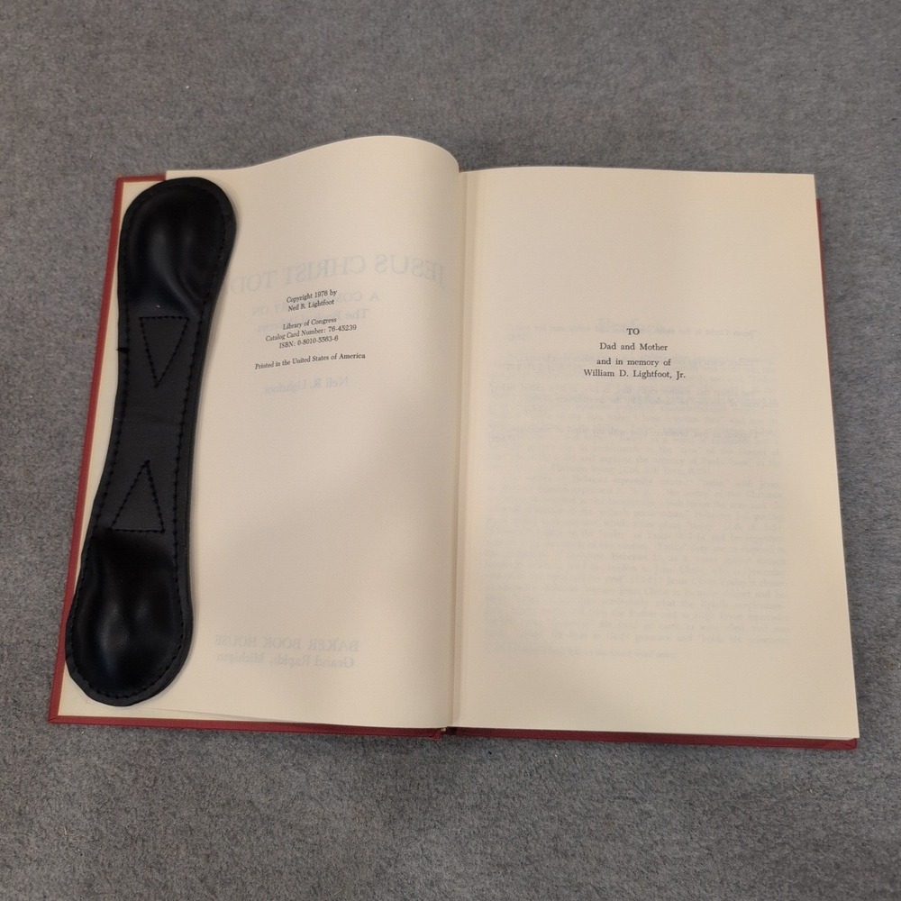 Jesus Christ Today Commentary Book of Hebrews Neil R Lightfoot Hardcover 1976 - Picture 3 of 3